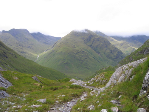 dropping into Gleann Lichd